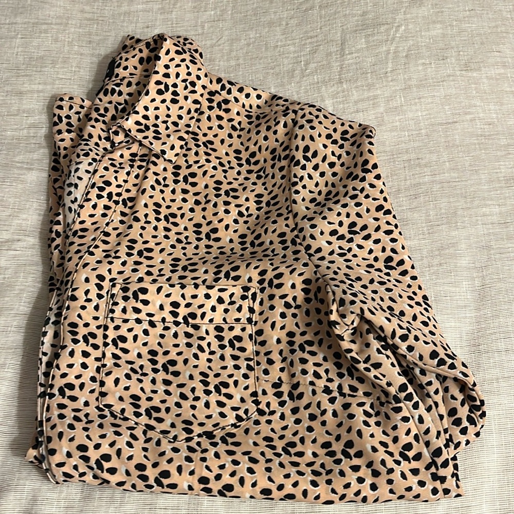 Spotted button down - Picture 3 of 5